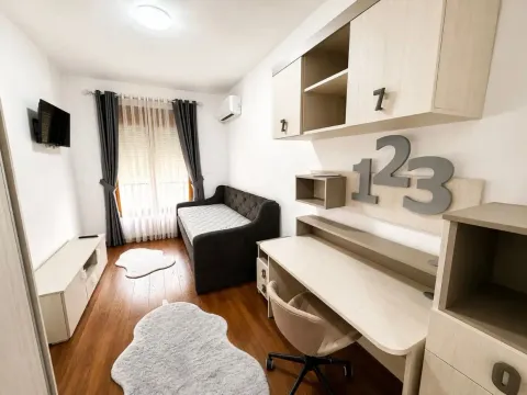 Izdavanje, dvosoban stan, 77m², Master Kvart, Podgorica - image 6