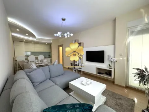 Rent, two bedroom apartment, 70m², City Kvart, Podgorica - image 5