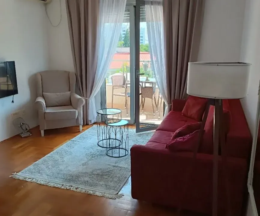 Izdavanje, jednosoban stan, 40m², Zabjelo, Podgorica