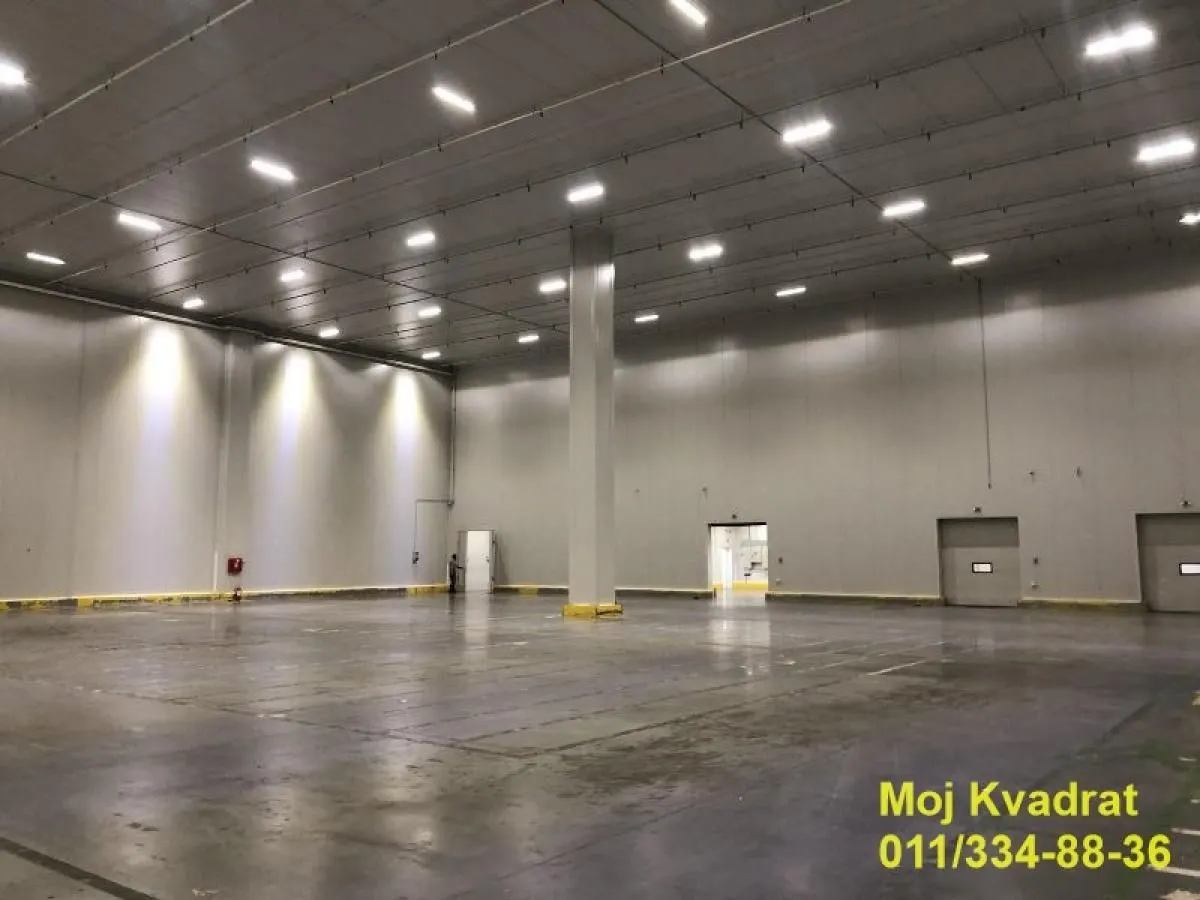 Rent, office space, 2210m², Novi Banovci, Stara Pazova