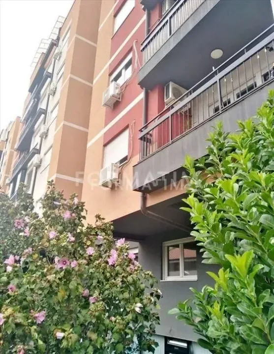 Rent, three bedroom apartment, 83m², Karaburma, Palilula Sve Podlokacije
