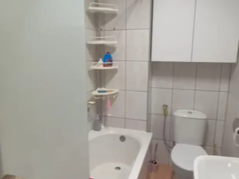 Izdavanje, dvosoban stan, 63m², Blok 9, Podgorica - image 2