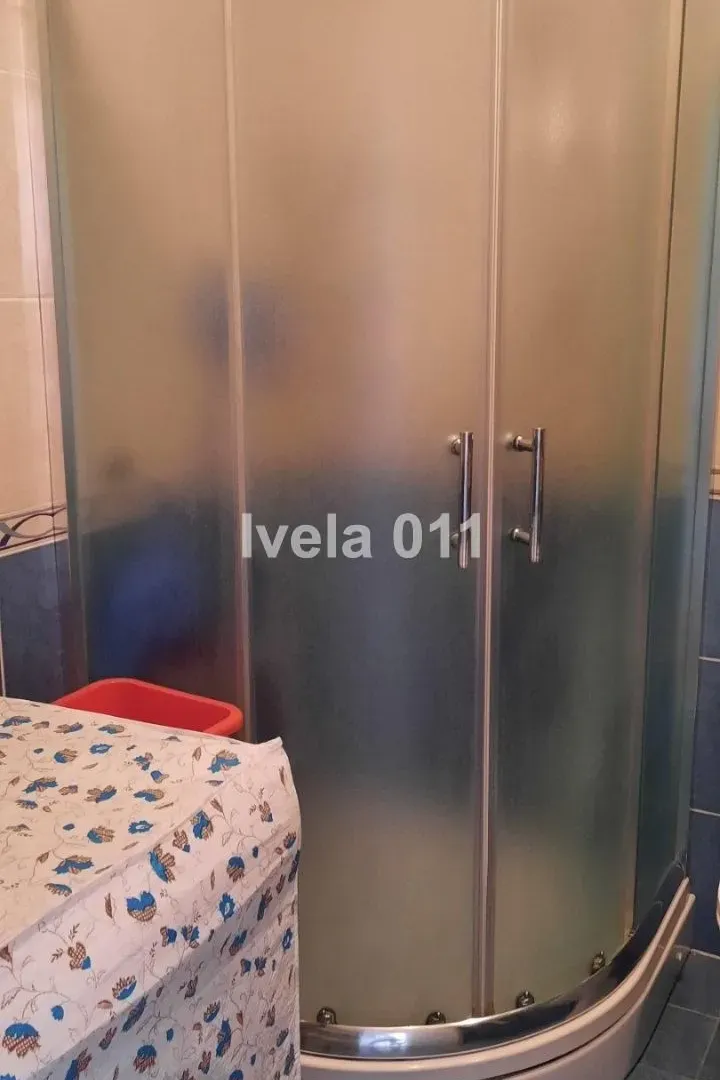 Sale, two bedroom apartment, 50m², Kalenić Pijaca, Vračar Sve Podlokacije