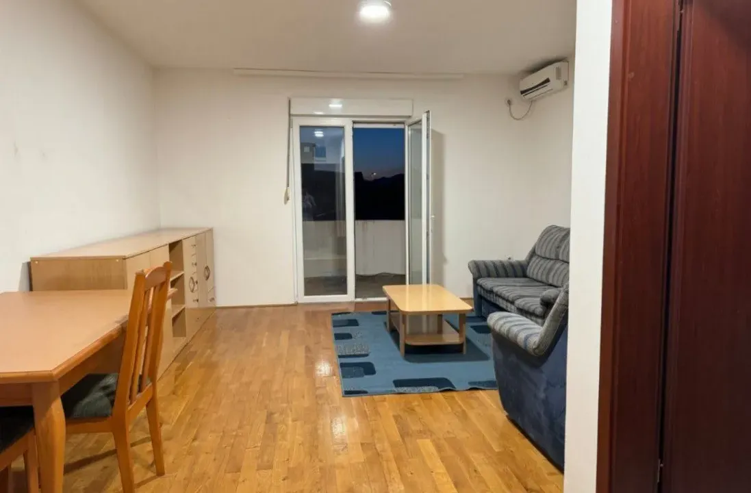Izdavanje, jednosoban stan, 35m², Zagorič, Podgorica