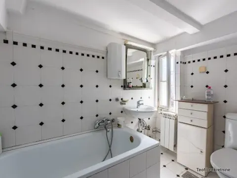 Prodaja, trosoban stan, 100m², Vračar, Šid - image 8