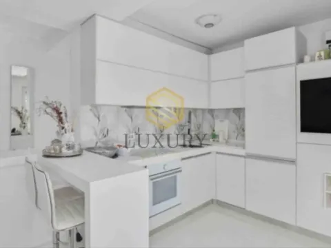 Rent, one bedroom apartment, 55m², Pod Kuk, Tivat - image 8