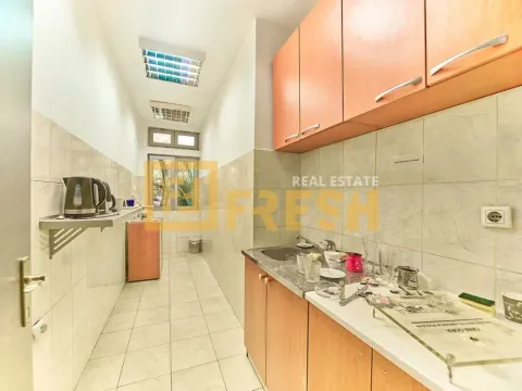 Izdavanje, poslovni prostor, 228m², Preko Morače, Podgorica - image 26