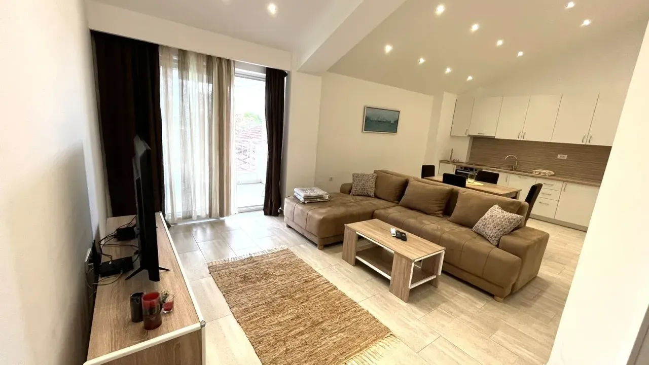 Rent, apartment, 60m², Tivat, Crna Gora