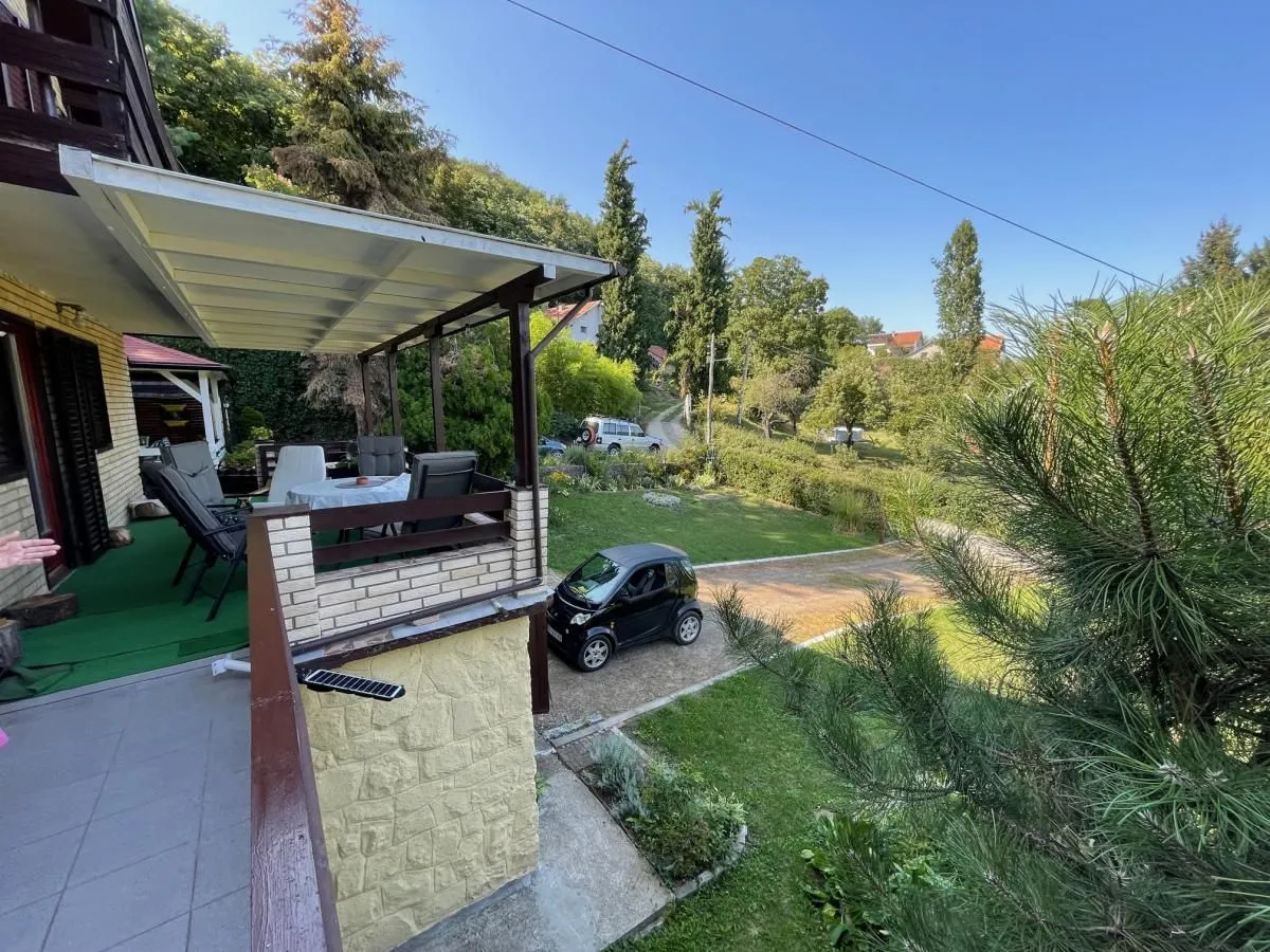 Prodaja, kuća, 172m², Rakovac, Novi Sad Sve Podlokacije