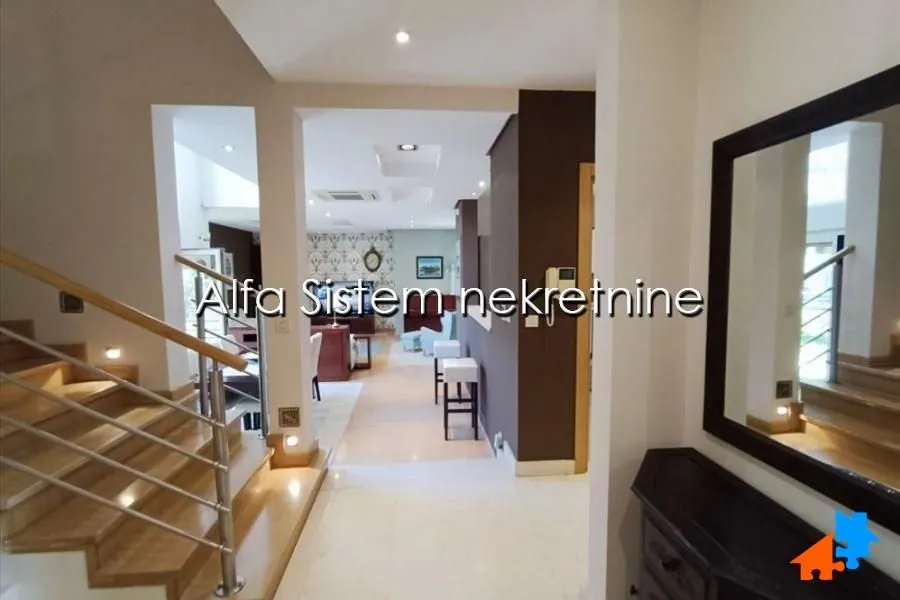 Rent, house, 320m², Savski Venac, Beograd