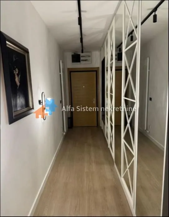 Izdavanje, stan, 76m², Dušanovac, Voždovac Sve Podlokacije