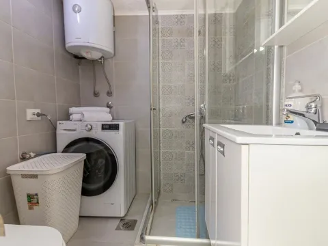 Izdavanje, jednosoban stan, 28m², Sutomore, Bar - image 9