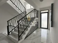 Izdavanje, jednosoban stan, 52m², City Kvart, Podgorica - image 2