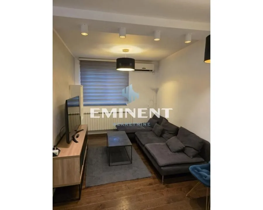 Rent, apartment, 40m², Neimar, Vračar Sve Podlokacije