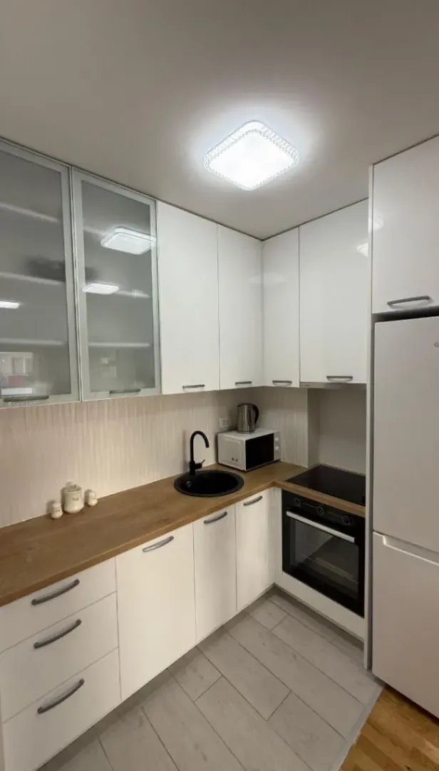 Rent, one bedroom apartment, 42m², Centar, Budva