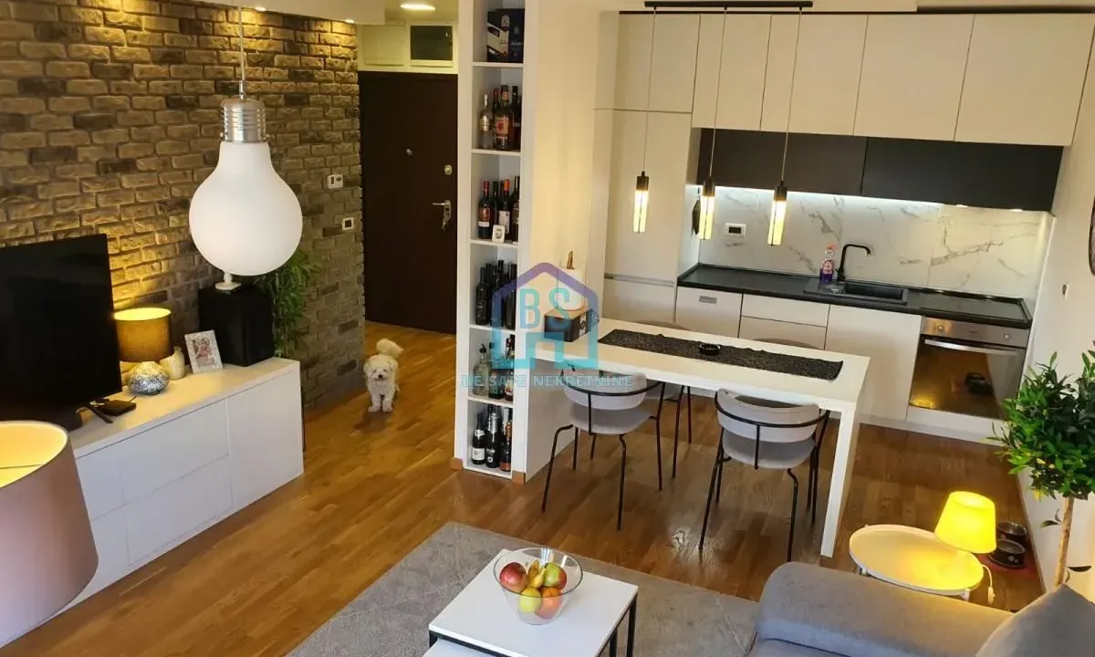 Prodaja, trosoban stan, 62m², Sajmište, Novi Sad