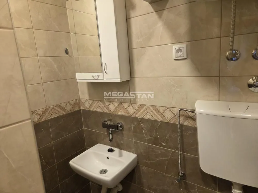 Prodaja, trosoban stan, 80m², Savski Venac, Beograd