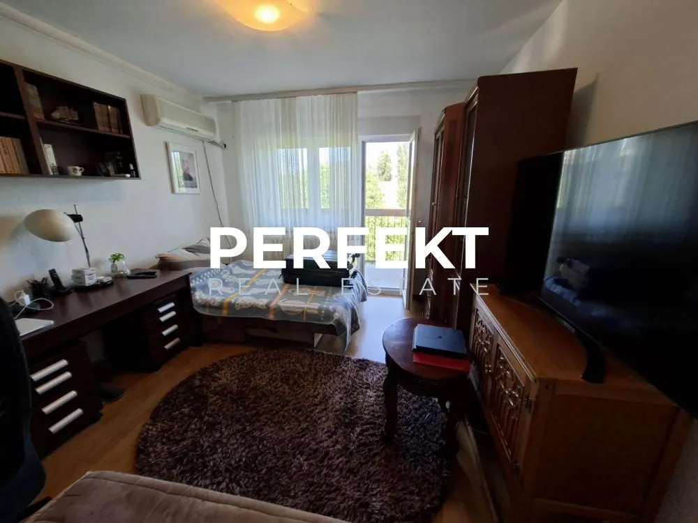 Prodaja, dvosoban stan, 64m², Tesla, Pančevo