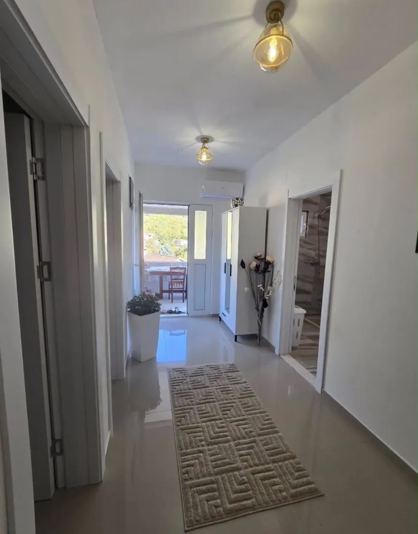 Rent, three bedroom apartment, 130m², Gradiošnica, Tivat