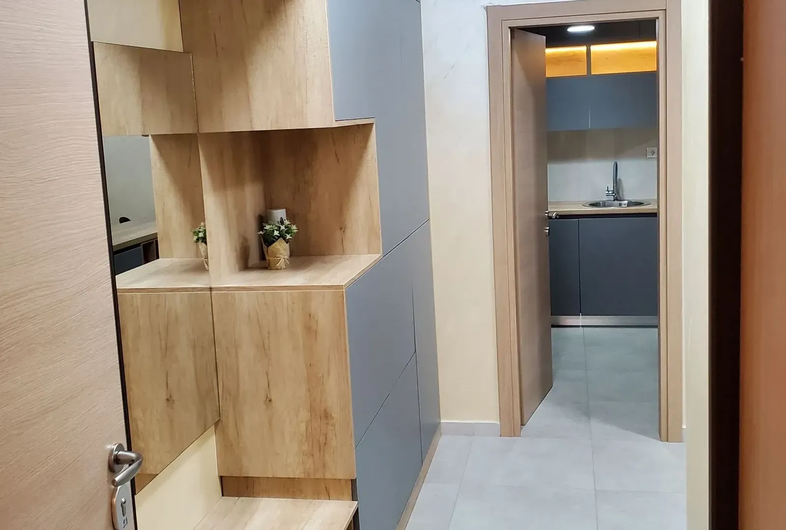 Sale, two bedroom apartment, 55m², Bečići, Budva