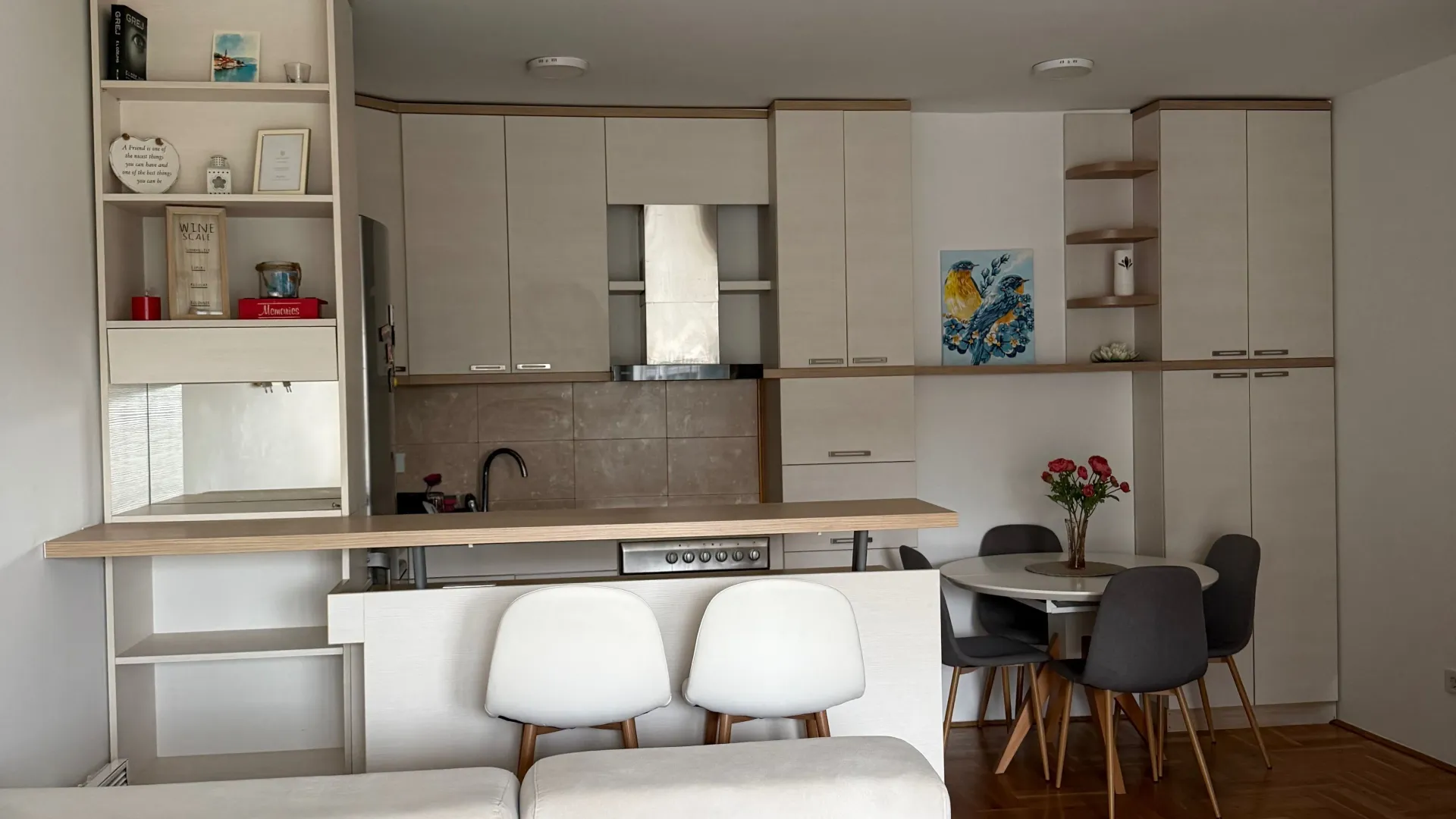 Izdavanje, dvosoban stan, 56m², City Kvart, Podgorica