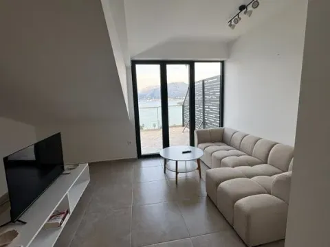 Rent, two bedroom apartment, 75m², Luštica, Herceg Novi - image 2