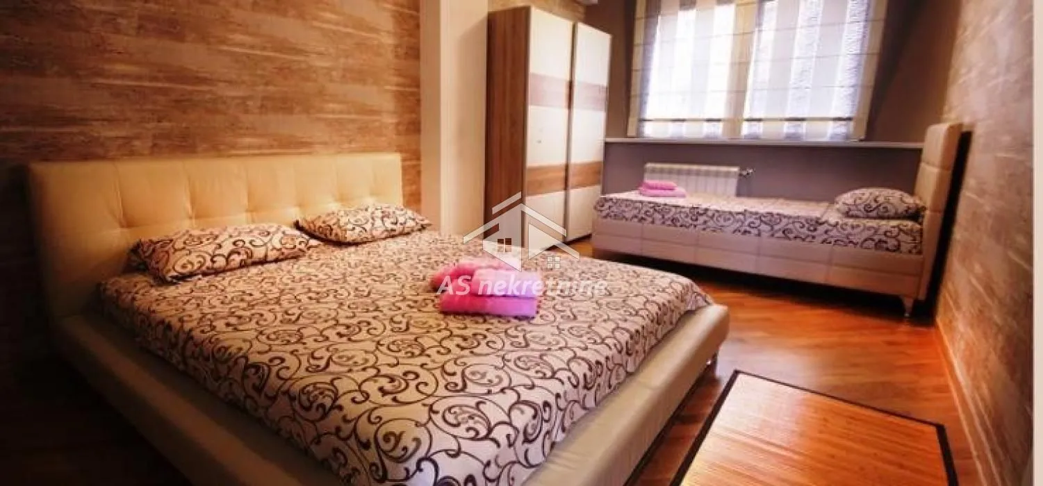 Izdavanje, dvosoban stan, 50m², Stari Grad, Beograd
