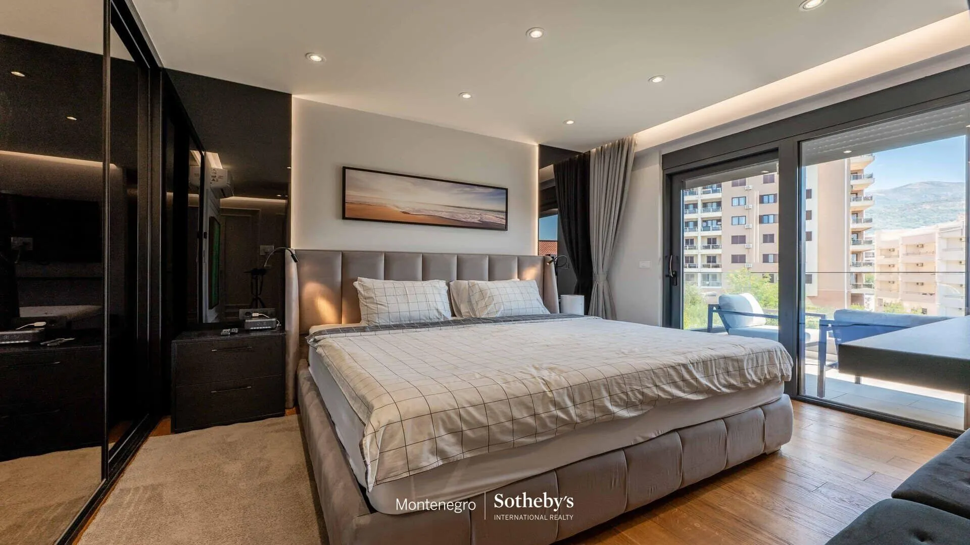 Sale, three bedroom apartment, 125m², Bečići, Budva