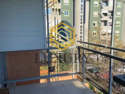 Izdavanje, dvosoban stan, 80m², Stari Aerodrom, Podgorica - image 8