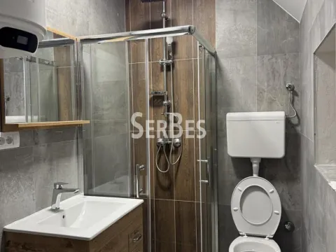 Izdavanje, stan, 26m², Bulevar Evrope, Novi Sad Sve Podlokacije - image 2