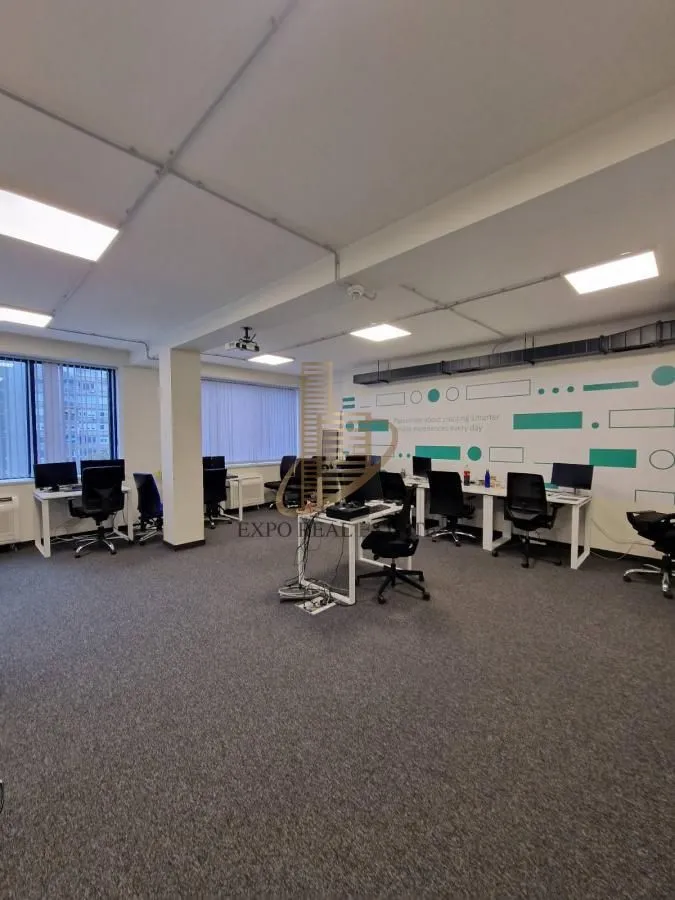 Izdavanje, poslovni prostor, 256m², Bulevar Oslobodjenja, Novi Sad Sve Podlokacije