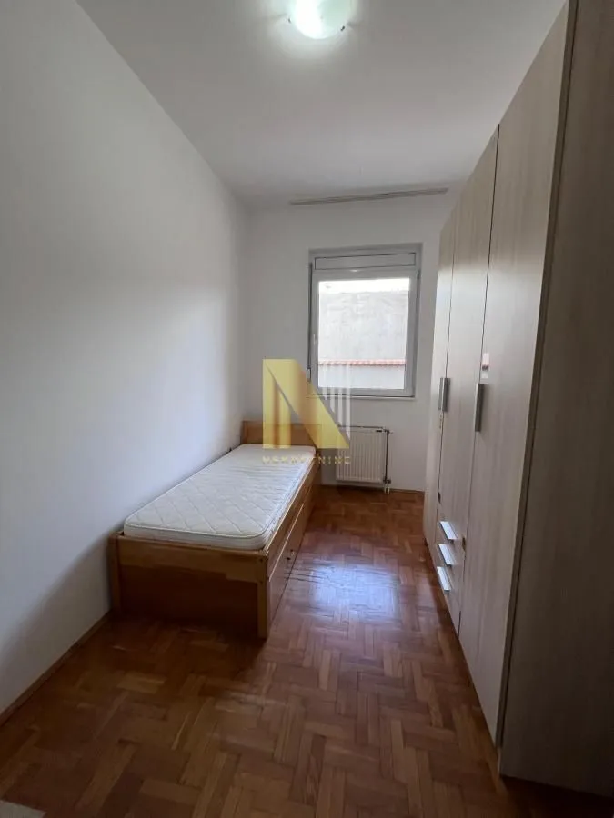 Prodaja, trosoban stan, 68m², Centar, Novi Sad