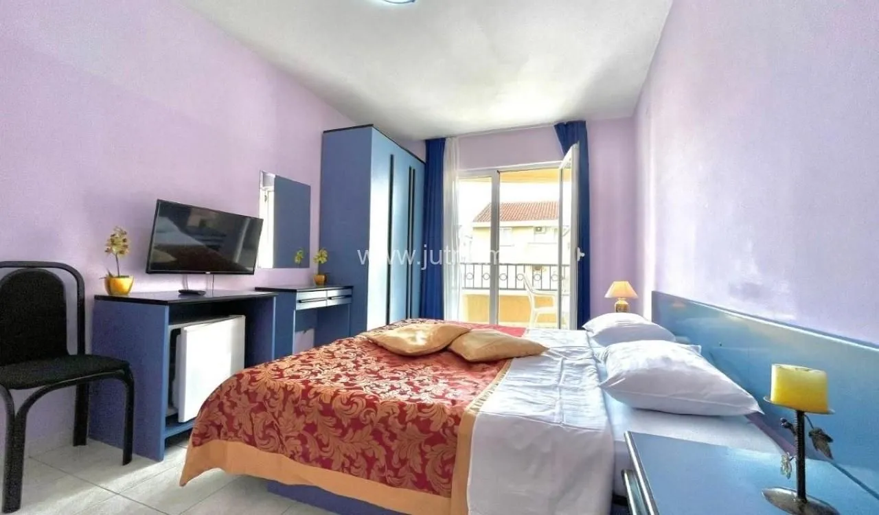 Prodaja, ugostiteljski objekat, 1300m², Centar, Budva