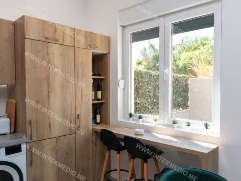 Sale, one bedroom apartment, 50m², Đenovići, Herceg Novi - image 7