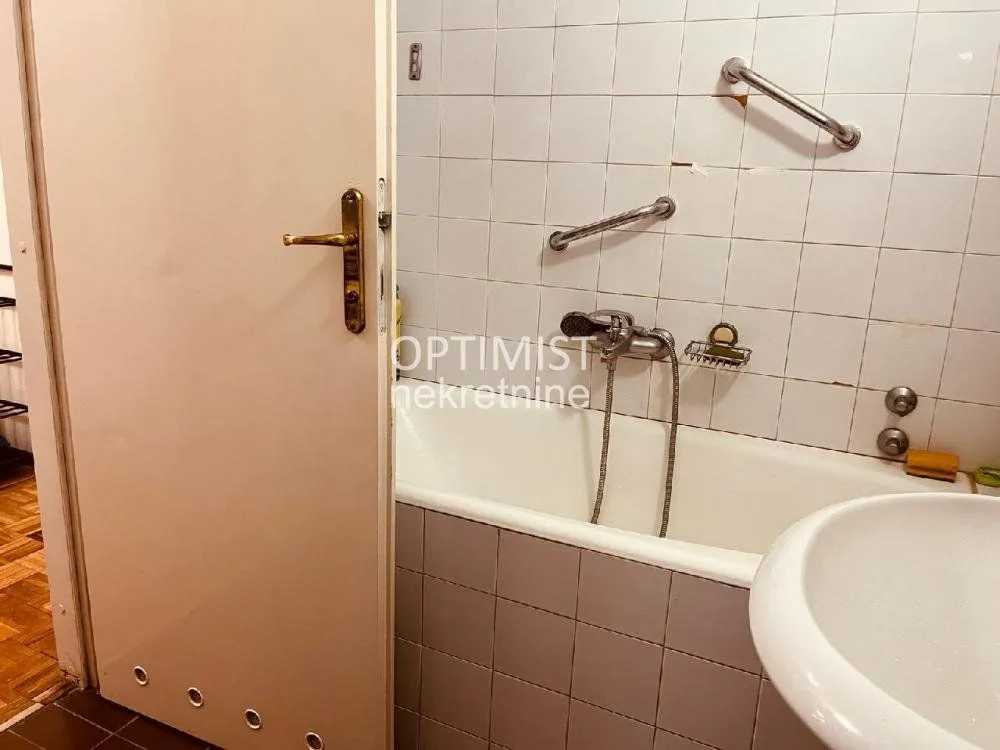 Sale, three bedroom apartment, 101m², Žarkovo, Beograd