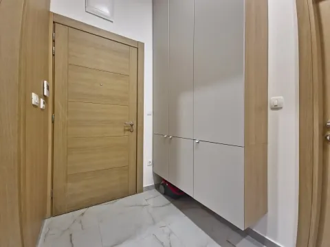 Rent, two bedroom apartment, 68m², Lastva Grbaljska, Kotor - image 9