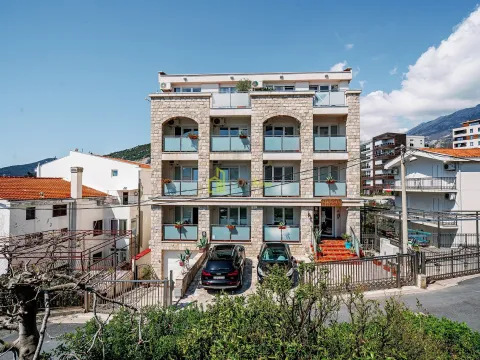 Prodaja, poslovni prostor, 1000m², Bečići, Budva - image 18