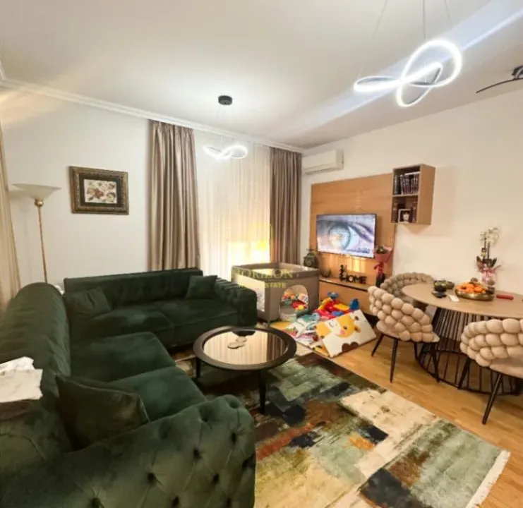 Prodaja, dvosoban stan, 67m², Stari Aerodrom, Podgorica