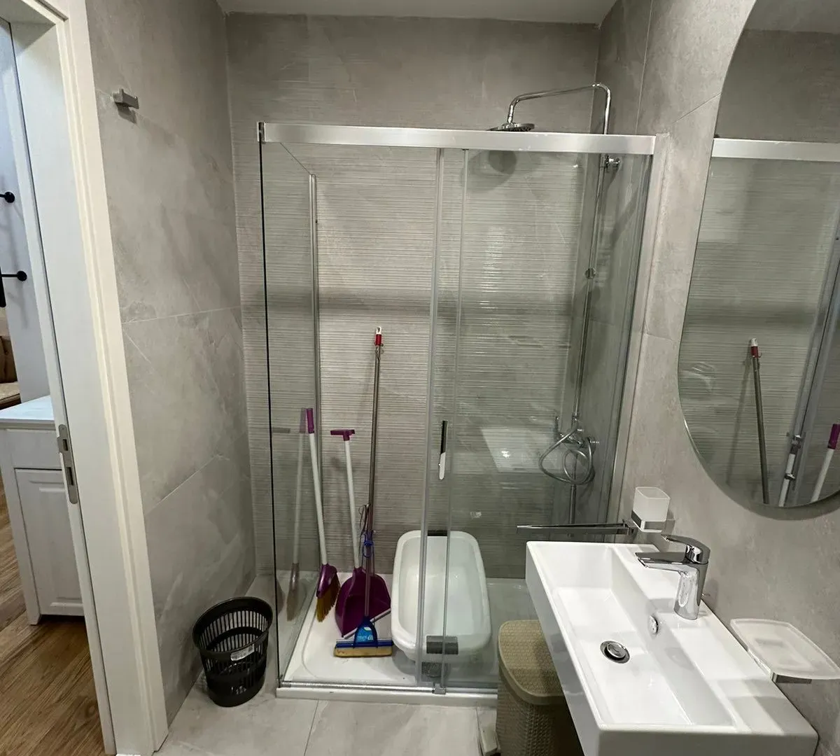 Izdavanje, stan, 42m², Central Point, Podgorica
