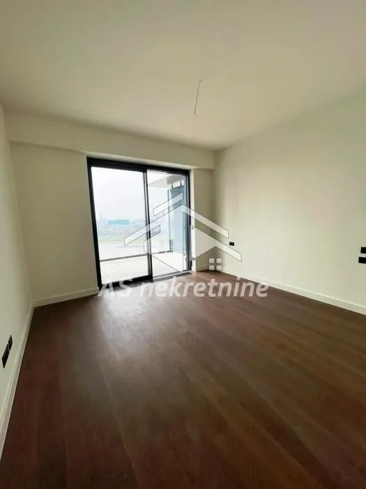 Rent, four bedroom apartment, 148m², Savski Venac, Beograd