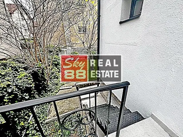 Prodaja, kuća, 233m², Banovo Brdo, Beograd