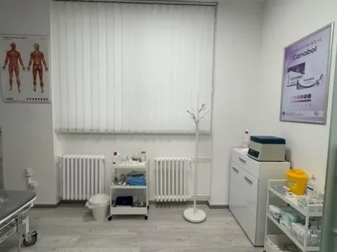 Izdavanje, poslovni prostor, 136m², Banovo Brdo, Beograd - image 7