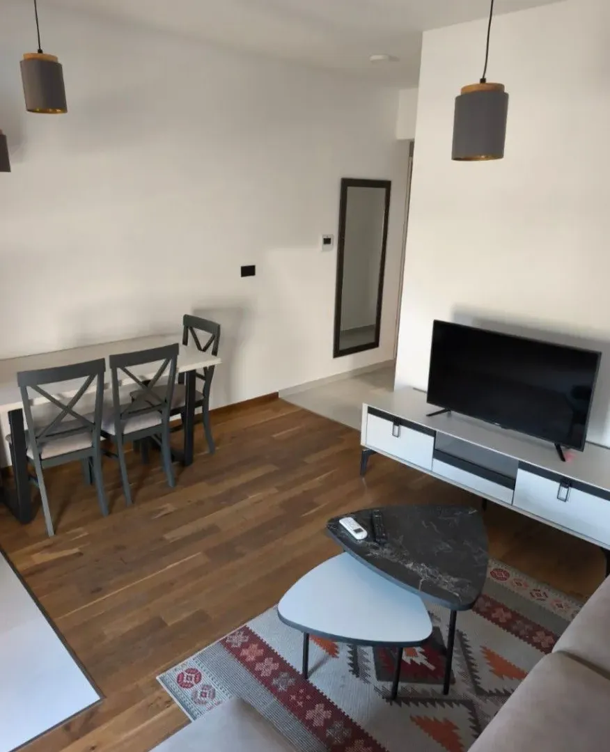 Izdavanje, garsonjera, 30m², Gorica C, Podgorica