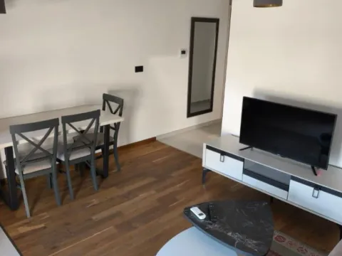 Izdavanje, garsonjera, 30m², Gorica C, Podgorica - image 3