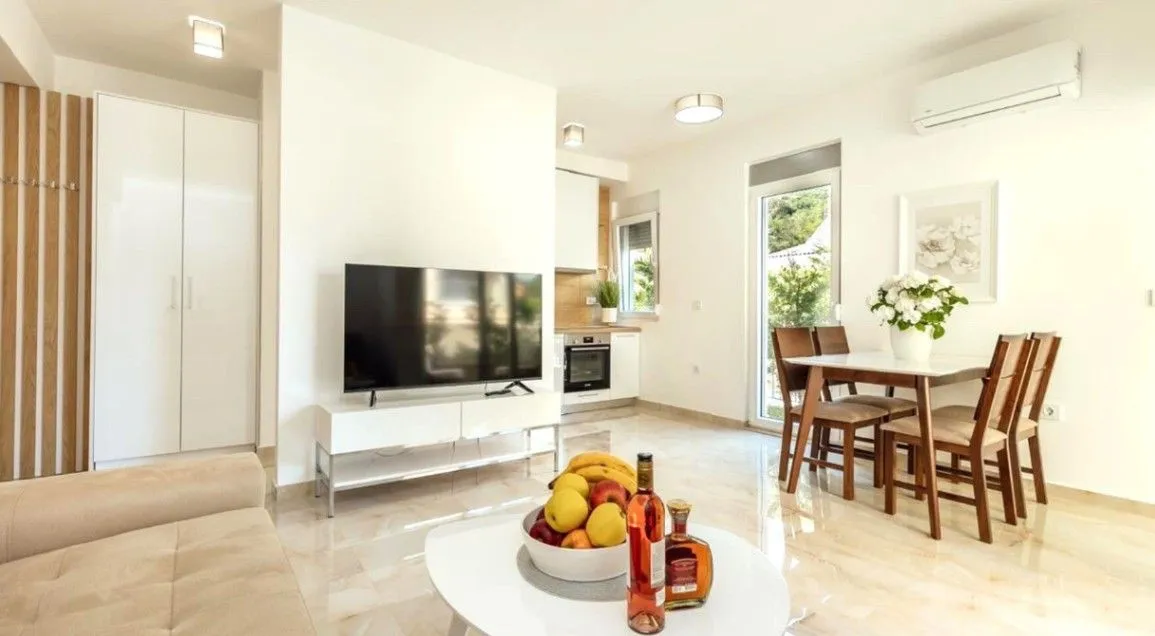 Sale, one bedroom apartment, 46m², Baošići, Herceg Novi