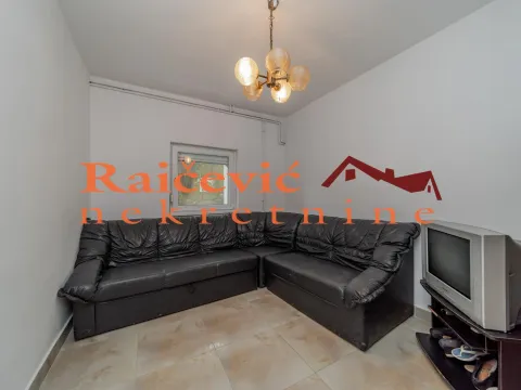 Izdavanje, kuća, 280m², Arnajevo, Barajevo - image 9