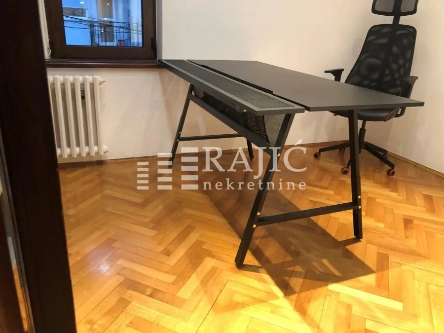 Izdavanje, kuća, 150m², Centar Sve Podlokacije, Beograd