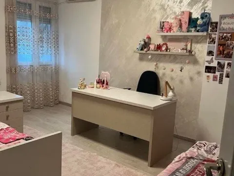 Rent, two bedroom apartment, 100m², Pejton, Podgorica - image 19