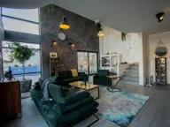 Prodaja, kuća, 300m², Kotor, Crna Gora - image 1