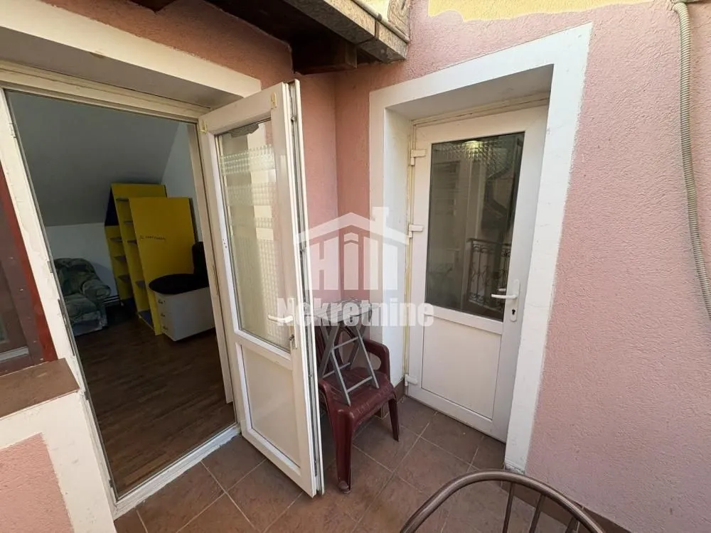Prodaja, trosoban stan, 71m², Zemun Kalvarija, Zemun Sve Podlokacije